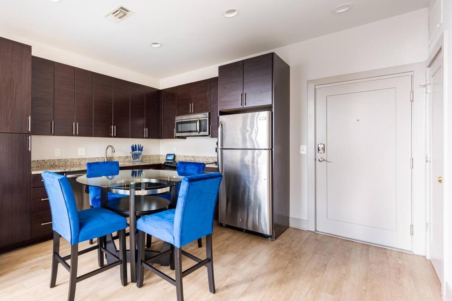 Luxury Inner Harbor Apartment Baltimore Bagian luar foto