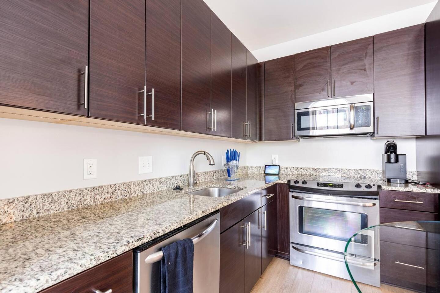 Luxury Inner Harbor Apartment Baltimore Bagian luar foto